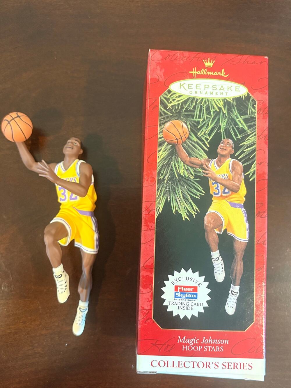 1997 Hallmark Magic Johnson Hoop Stars #3 Lakers Ornament w Box & Trading Card